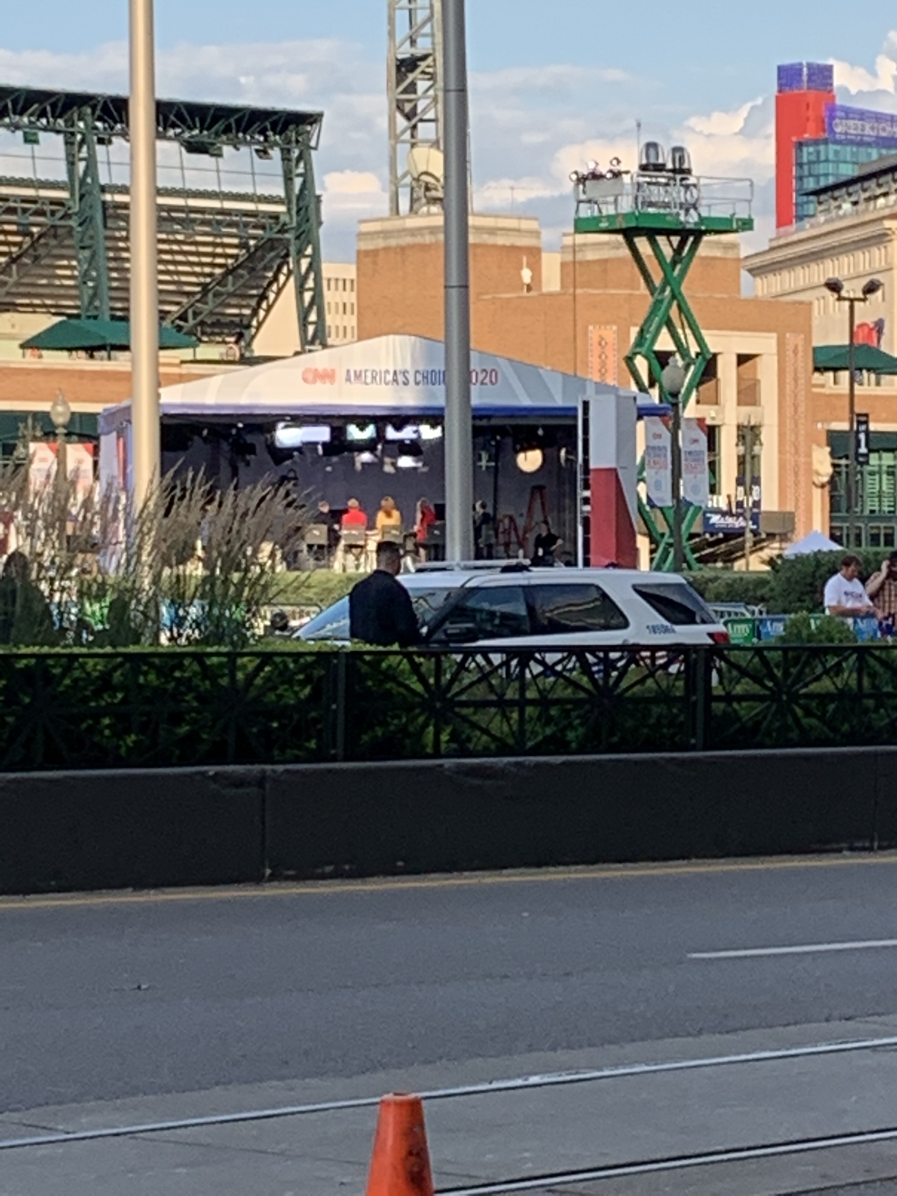 B59B3FEE-2882-4512-97C3-26241447886B